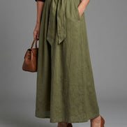 Vera | Set di Due Pezzi Blusa Nera Gonna Midi Verde Oliva